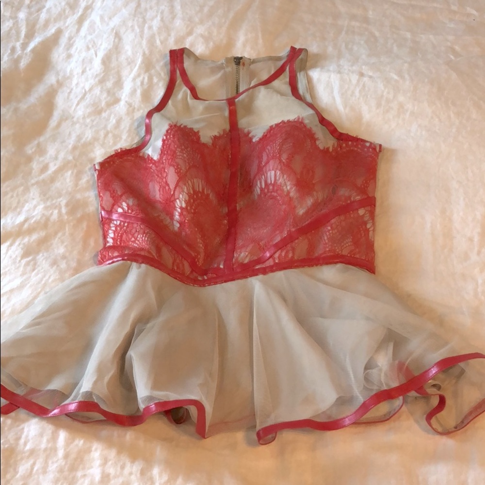 Lace ruffle tank top